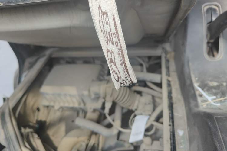 Used Wuling Rongguang 2011 1.2L Base Version Engine Bay Right