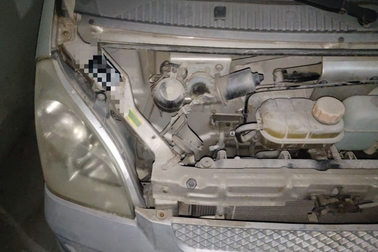 Used Wuling Rongguang 2011 1.2L Base Version Engine Bay Right