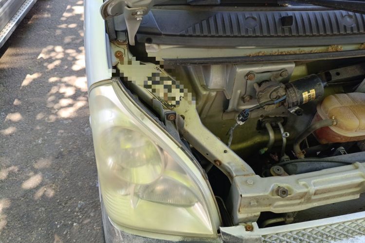 Used Wuling Rongguang 2011 1.5L Base Version Engine Bay Right