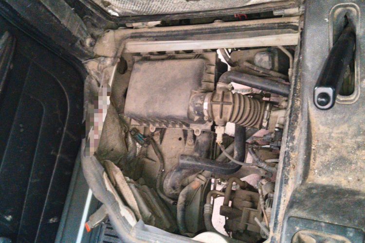 Used Wuling Rongguang 2011 1.2L Base Version Engine Bay Right