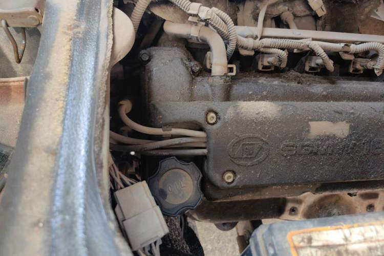Used Wuling Rongguang 2011 1.2L Base Version Engine Bay Right