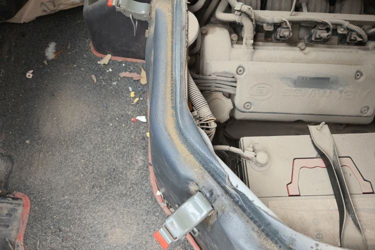 Used Wuling Rongguang 2011 1.2L Base Version Engine Bay Right