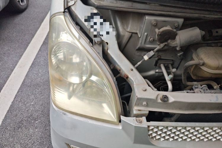 Used Wuling Rongguang 2011 1.2L Base Version Engine Bay Right