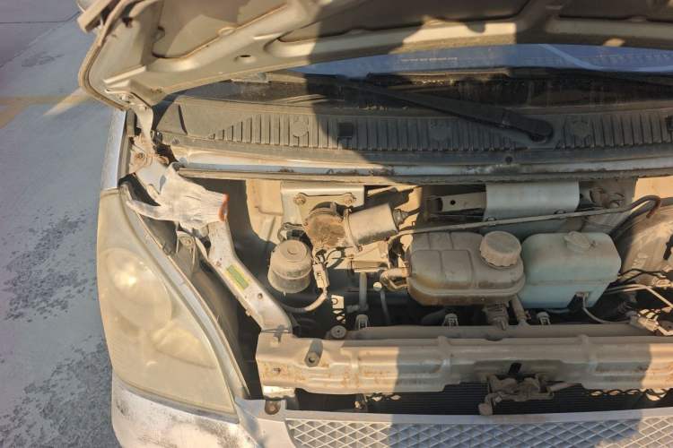 Used Wuling Rongguang 2011 1.2L Comfort Model Engine Bay Right