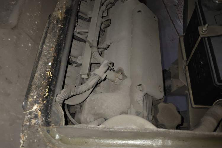 Used Wuling Rongguang 2011 1.2L Base Version Engine Bay Right