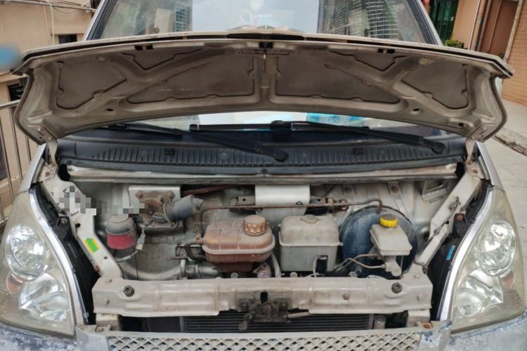 Used Wuling Rongguang 2011 1.2L Standard Version Engine Bay