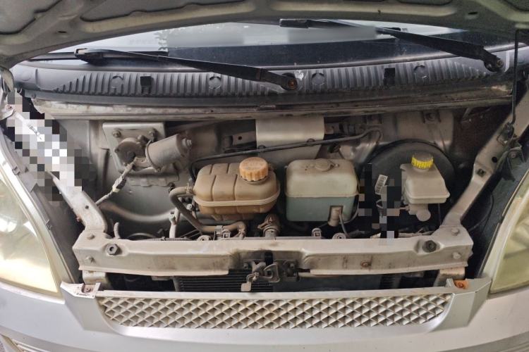 Used Wuling Rongguang 2011 1.2L Base Version Engine Bay