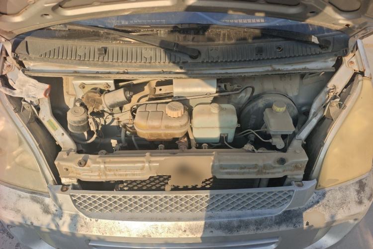 Used Wuling Rongguang 2011 1.2L Comfort Model Engine Bay