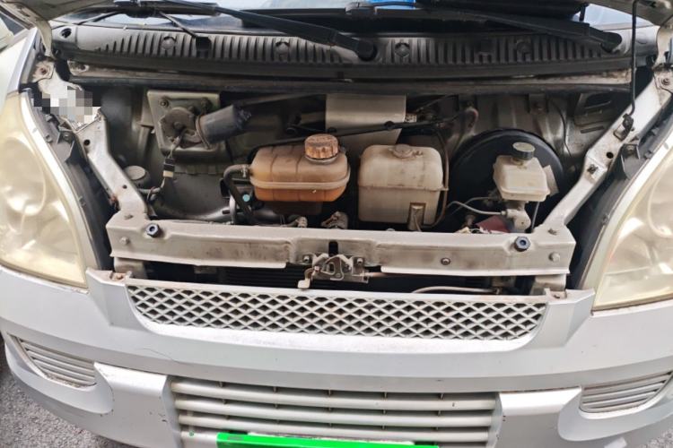 Used Wuling Rongguang 2011 1.2L Base Version Engine Bay