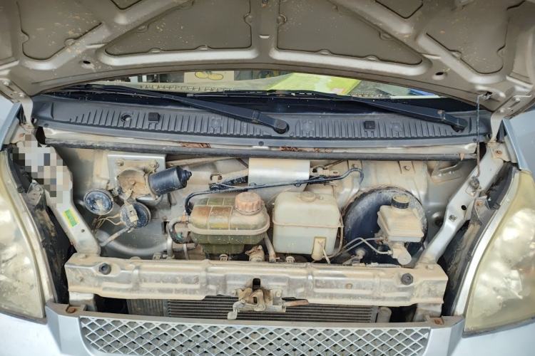 Used Wuling Rongguang 2011 1.2L Base Version Engine Bay