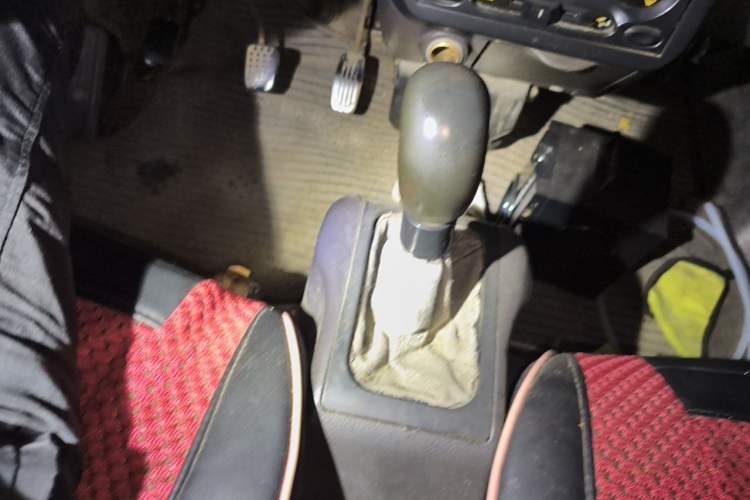 Used Wuling Rongguang 2011 1.2L Base Version Gear Lever