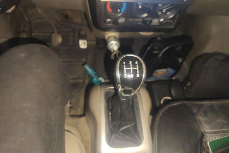 Used Wuling Rongguang 2011 1.2L Standard Version Gear Lever