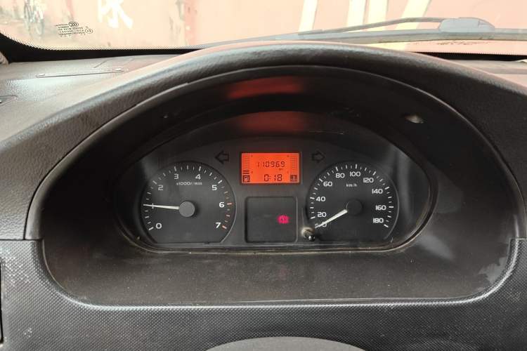 Used Wuling Rongguang 2011 1.2L Base Version Instrument Cluster