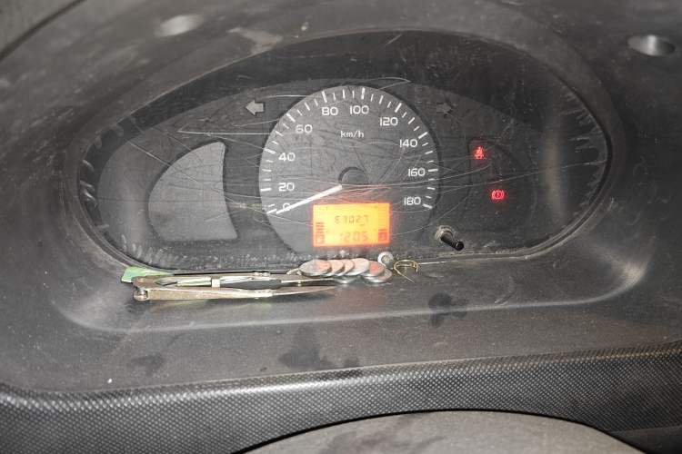Used Wuling Rongguang 2011 1.2L Base Version Instrument Cluster