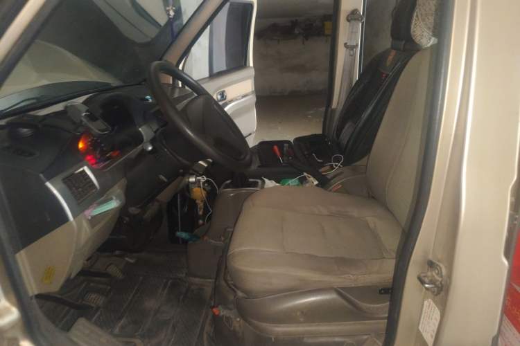 Used Wuling Rongguang 2011 1.2L Standard Version Left Front Seat