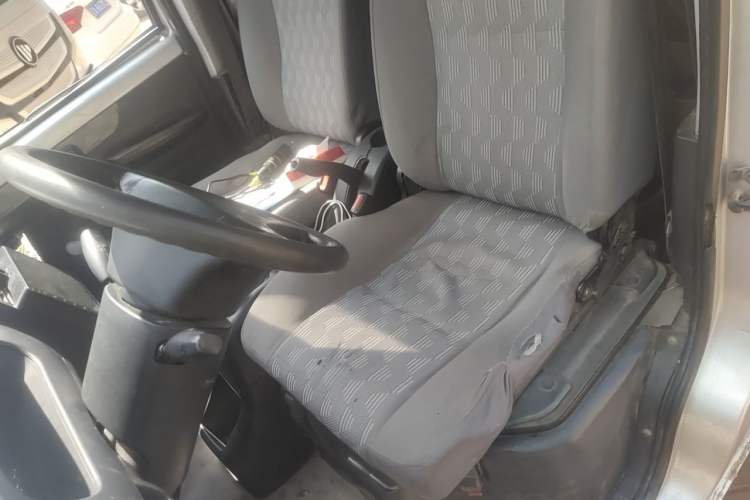 Used Wuling Rongguang 2011 1.2L Base Version Left Front Seat