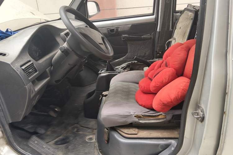 Used Wuling Rongguang 2011 1.2L Base Version Left Front Seat