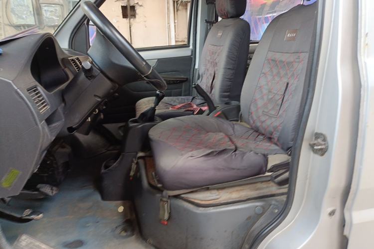 Used Wuling Rongguang 2011 1.2L Base Version Left Front Seat