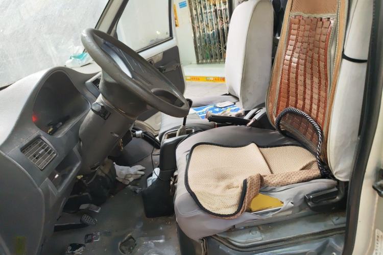 Used Wuling Rongguang 2011 1.2L Base Version Left Front Seat