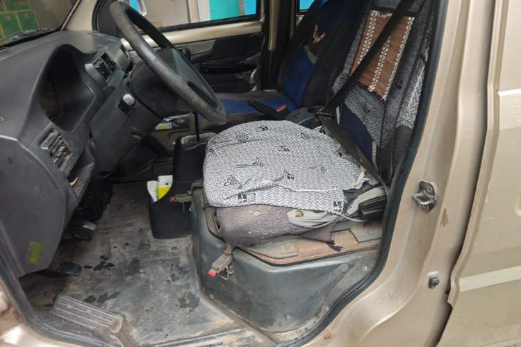 Used Wuling Rongguang 2011 1.2L Base Version Left Front Seat