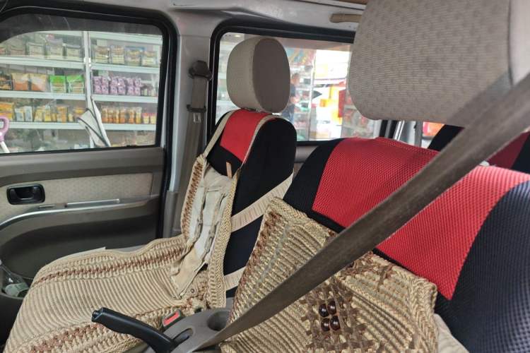 Used Wuling Rongguang 2011 1.2L Standard Version Left Front Seat