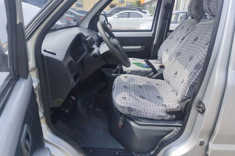 Used Wuling Rongguang 2011 1.2L Base Version Left Front Seat