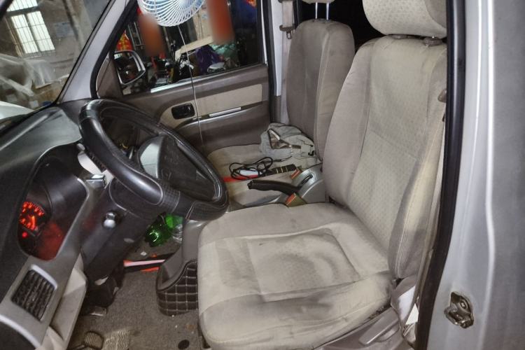 Used Wuling Rongguang 2011 1.2L Standard Version Left Front Seat