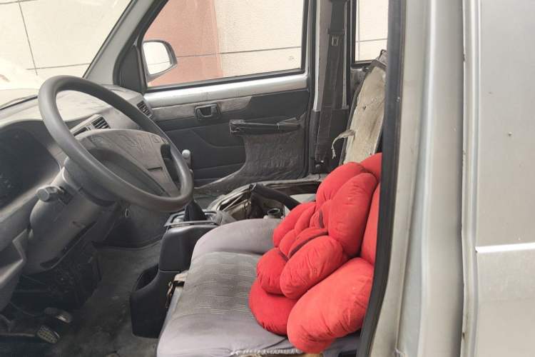 Used Wuling Rongguang 2011 1.2L Base Version Left Rear Seat