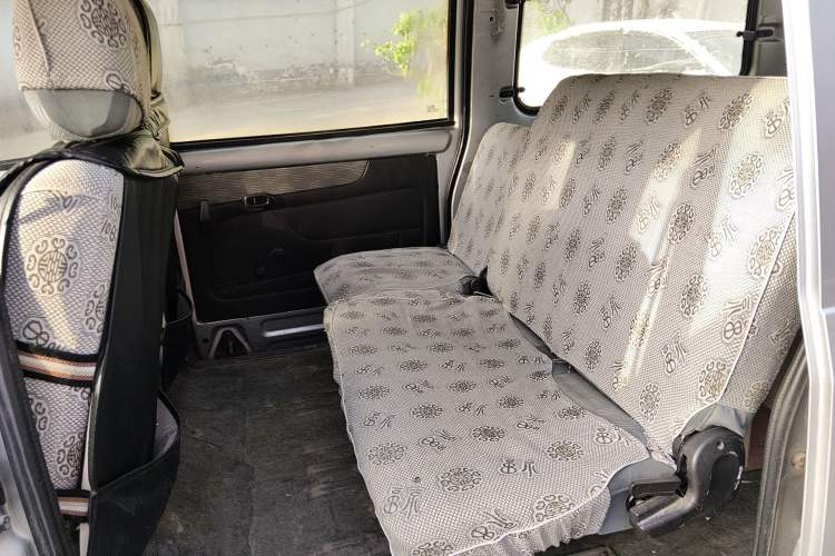 Used Wuling Rongguang 2011 1.2L Base Version Left Rear Seat