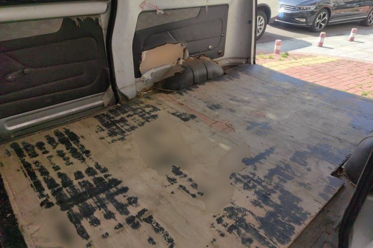 Used Wuling Rongguang 2011 1.2L Base Version Left Rear Seat
