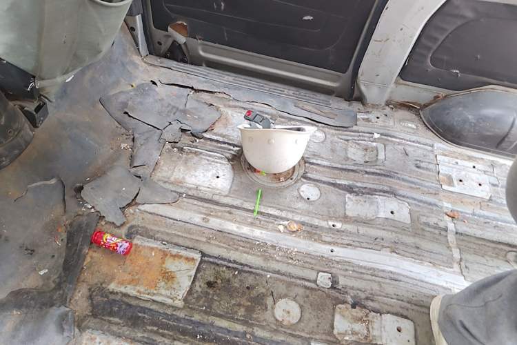 Used Wuling Rongguang 2011 1.2L Base Version Left Rear Seat