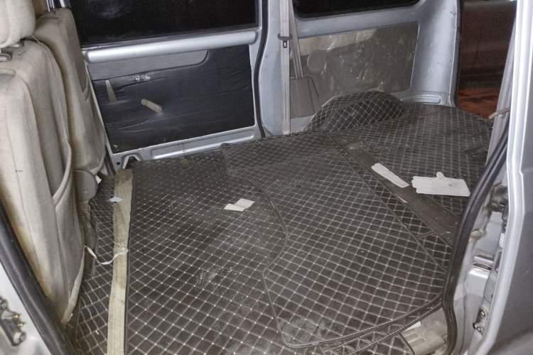 Used Wuling Rongguang 2011 1.2L Standard Version Left Rear Seat
