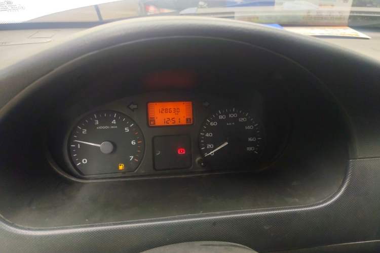 Used Wuling Rongguang 2011 1.2L Base Version Odometer Close Up