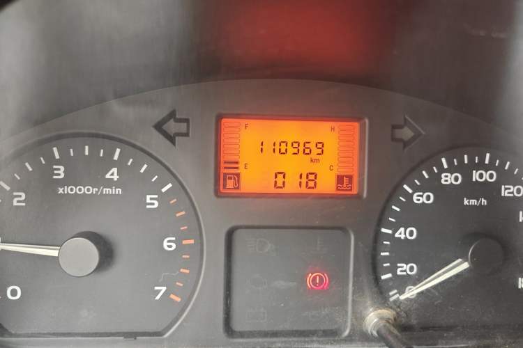 Used Wuling Rongguang 2011 1.2L Base Version Odometer Close Up