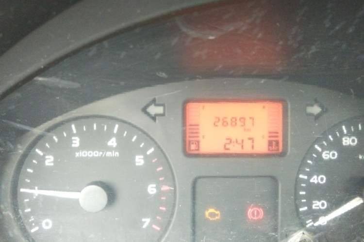 Used Wuling Rongguang 2011 1.2L Base Version Odometer Close Up