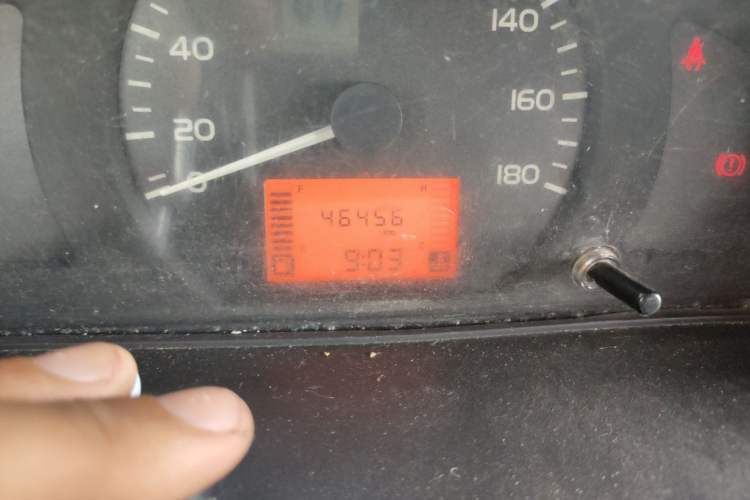 Used Wuling Rongguang 2011 1.2L Base Version Odometer Close Up
