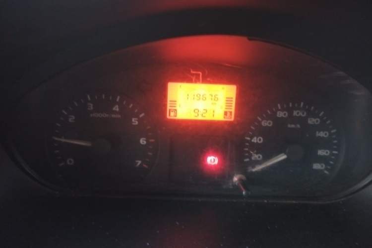 Used Wuling Rongguang 2011 1.2L Comfort Model Odometer Close Up