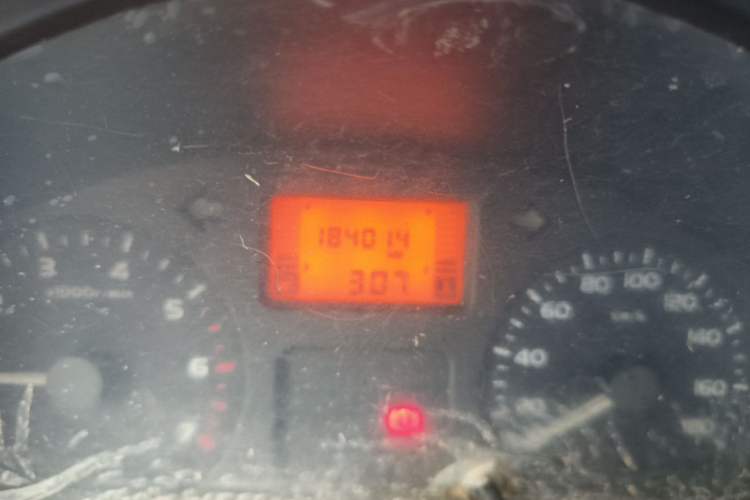 Used Wuling Rongguang 2011 1.2L Base Version Odometer Close Up
