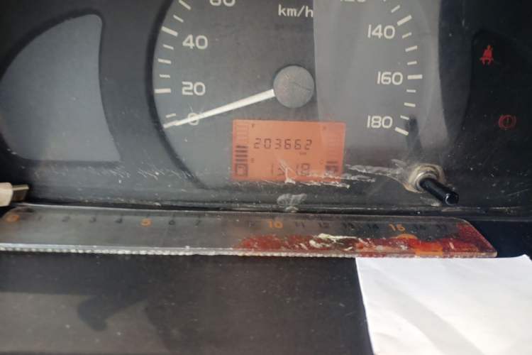 Used Wuling Rongguang 2011 1.2L Base Version Odometer Close Up
