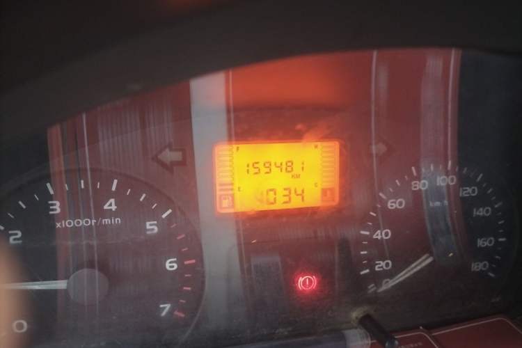 Used Wuling Rongguang 2011 1.2L Comfort Model Odometer Close Up