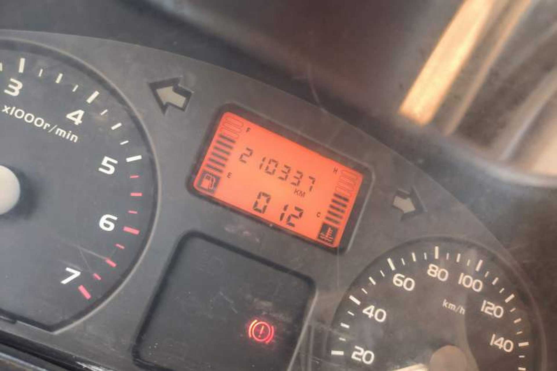 Used Wuling Rongguang 2011 1.2L Base Version Odometer Close Up