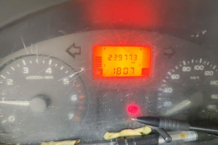 Used Wuling Rongguang 2011 1.2L Base Version Odometer Close Up
