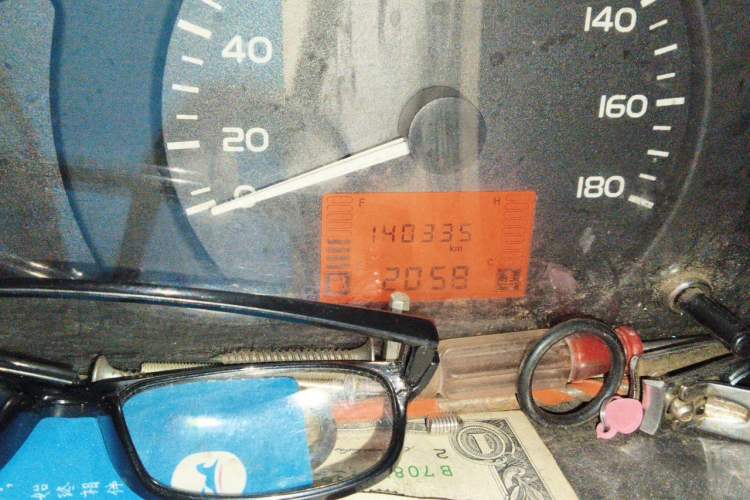 Used Wuling Rongguang 2011 1.2L Base Version Odometer Close Up