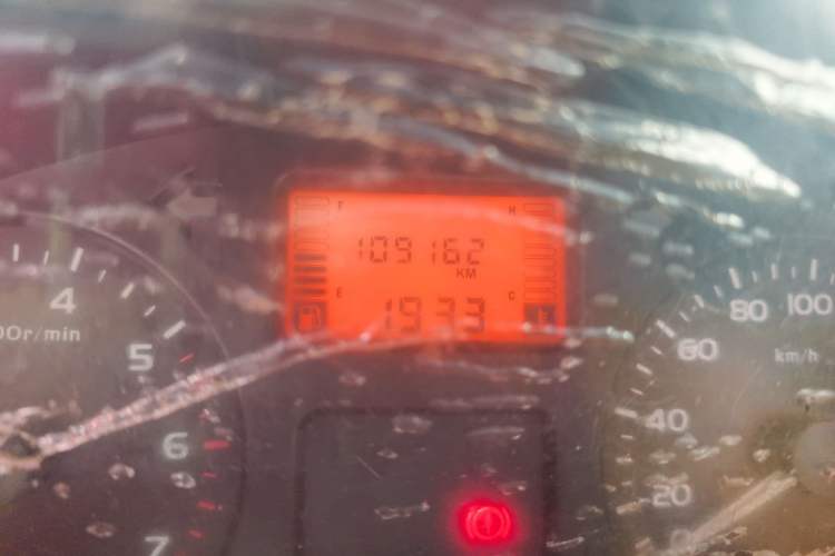 Used Wuling Rongguang 2011 1.2L Base Version Odometer Close Up