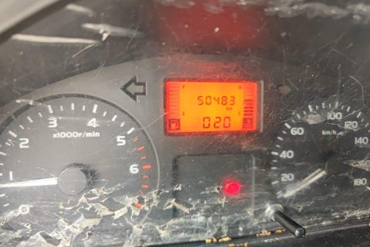 Used Wuling Rongguang 2011 1.5L Base Version Odometer Close Up