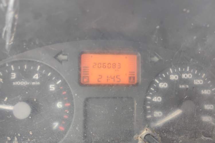 Used Wuling Rongguang 2011 1.2L Base Version Odometer Close Up