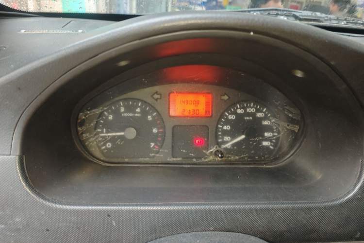 Used Wuling Rongguang 2011 1.2L Base Version Odometer Close Up