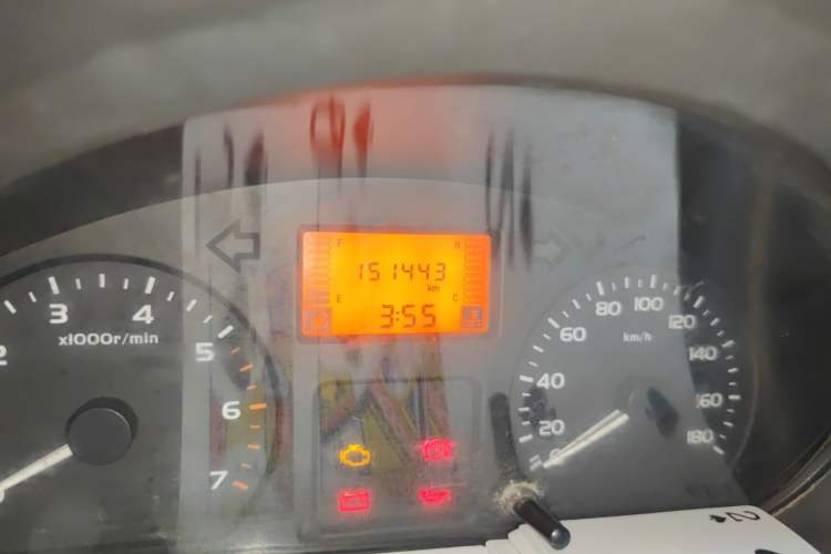Used Wuling Rongguang 2011 1.2L Base Version Odometer Close Up