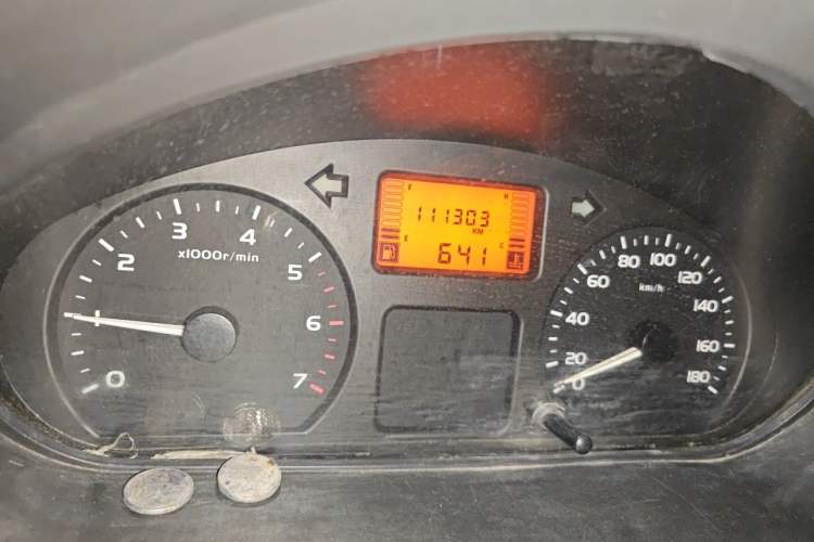 Used Wuling Rongguang 2011 1.2L Base Version Odometer Close Up