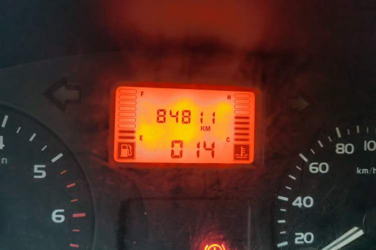 Used Wuling Rongguang 2011 1.2L Base Version Odometer Close Up